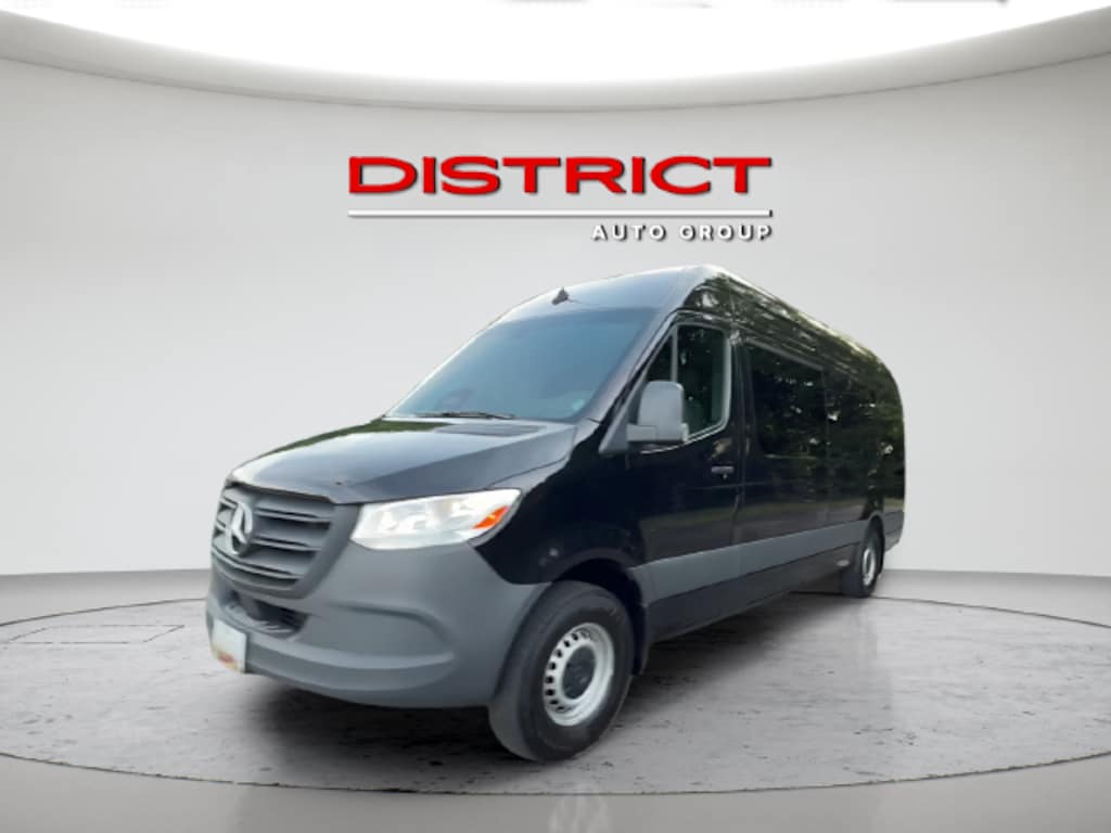 Used 2025 Mercedes-Benz Sprinter 2500 Passenger 170 WB Minivan/Van