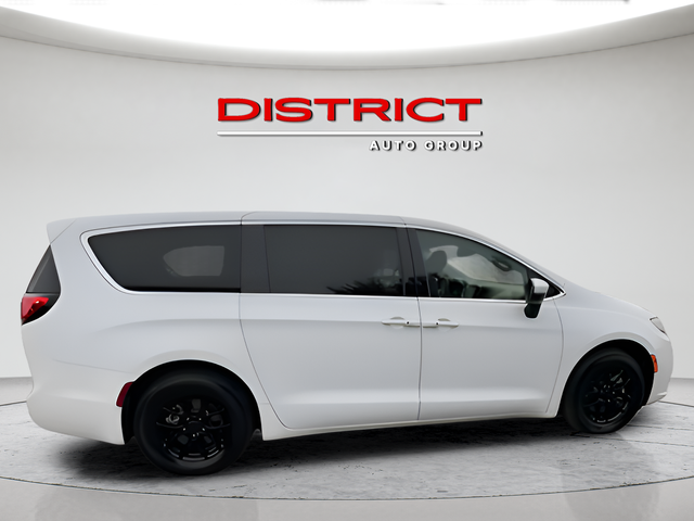 2023 Chrysler Pacifica Touring L - Photo 9