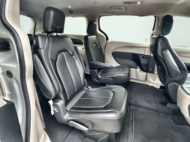 2023 Chrysler Pacifica Touring L - Photo 28