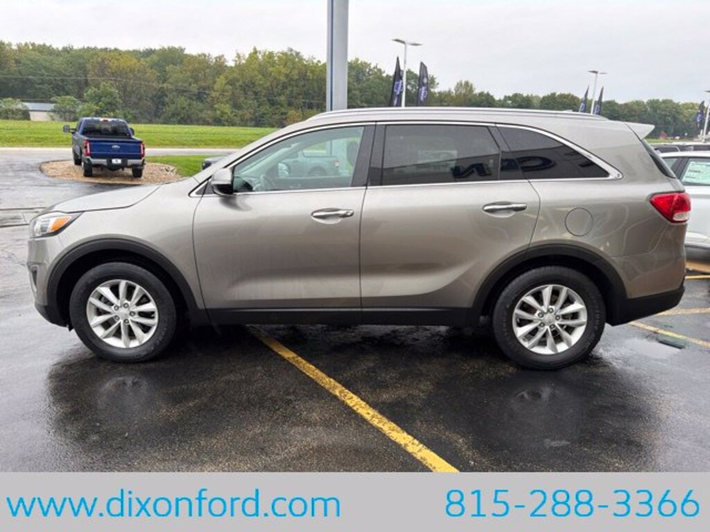 Used 2016 Kia Sorento LX SUV