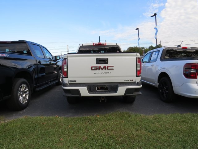 Used 2022 GMC Canyon AT4 w/Cloth Truck