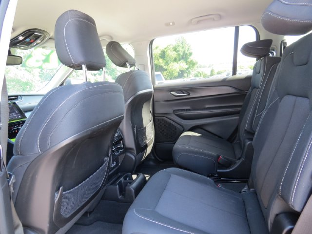 Used 2023 Jeep Grand Cherokee L Laredo SUV