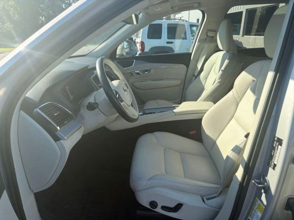 Used 2024 Volvo XC90 B5 Core SUV
