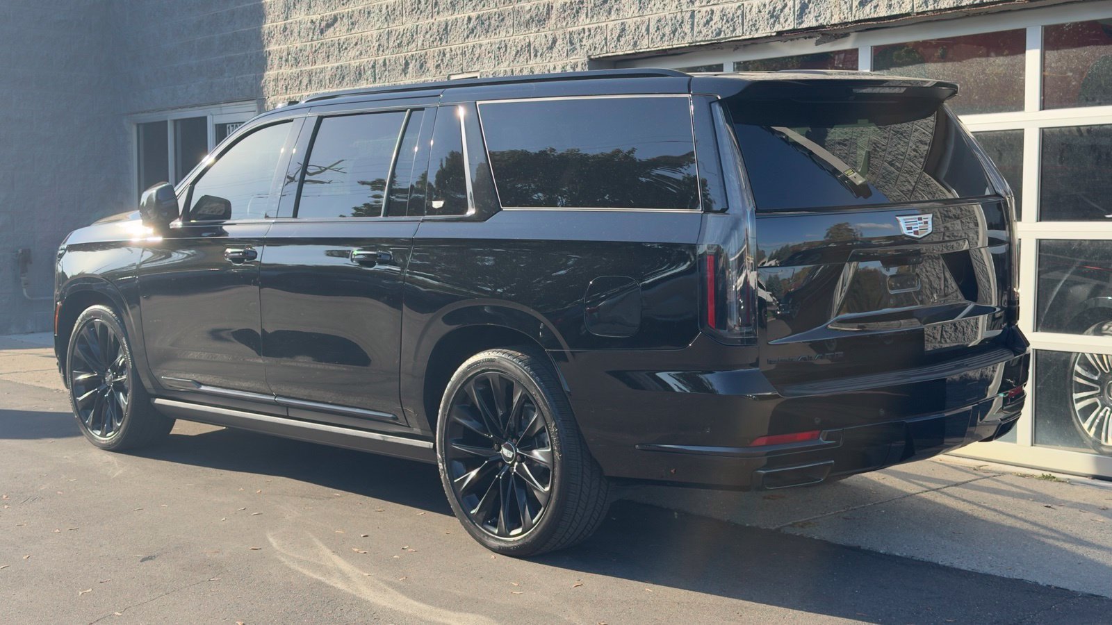 Used 2025 Cadillac Escalade ESV Sport Platinum SUV