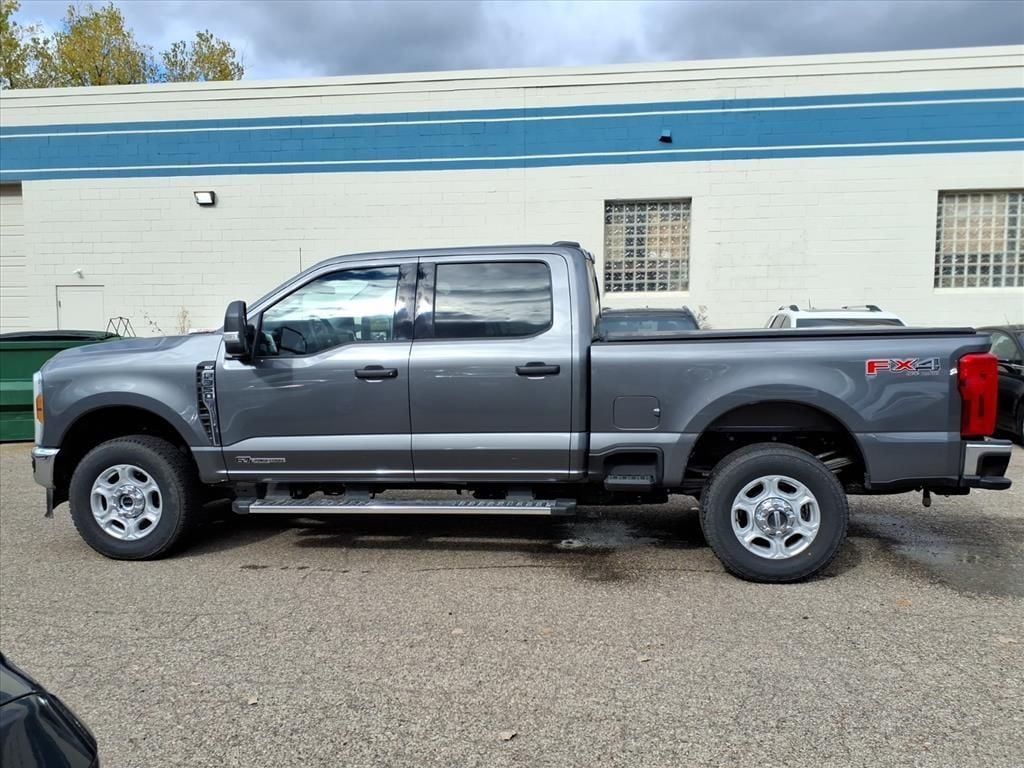 Used 2025 Ford F-350SD XLT Truck