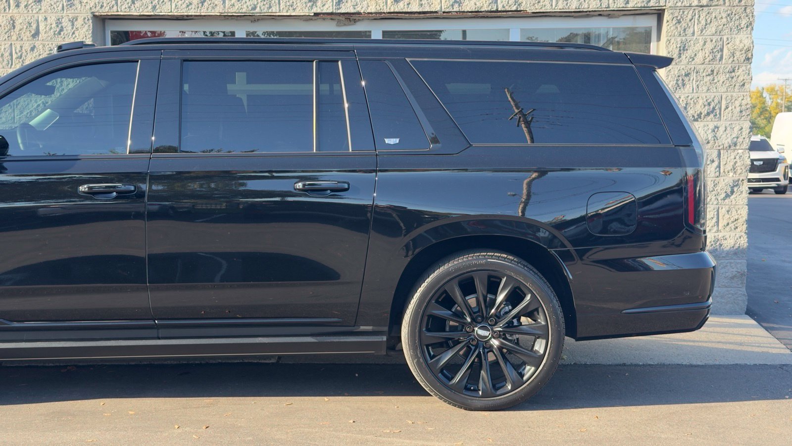 Used 2025 Cadillac Escalade ESV Sport Platinum SUV