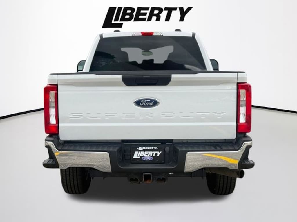 Used 2024 Ford F-250SD XLT Truck