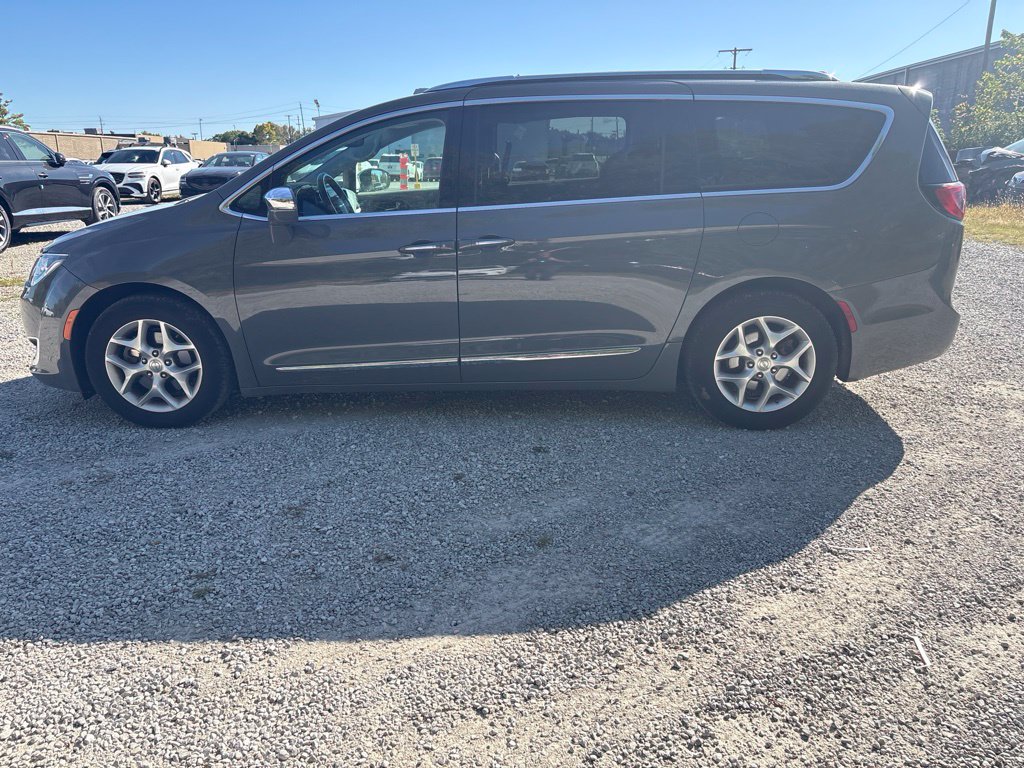 Used 2020 Chrysler Pacifica Limited Minivan/Van