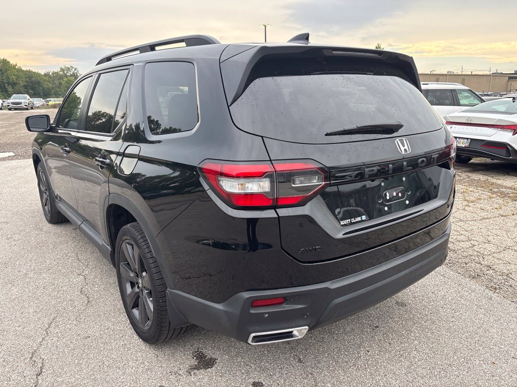 Used 2025 Honda Pilot Sport SUV