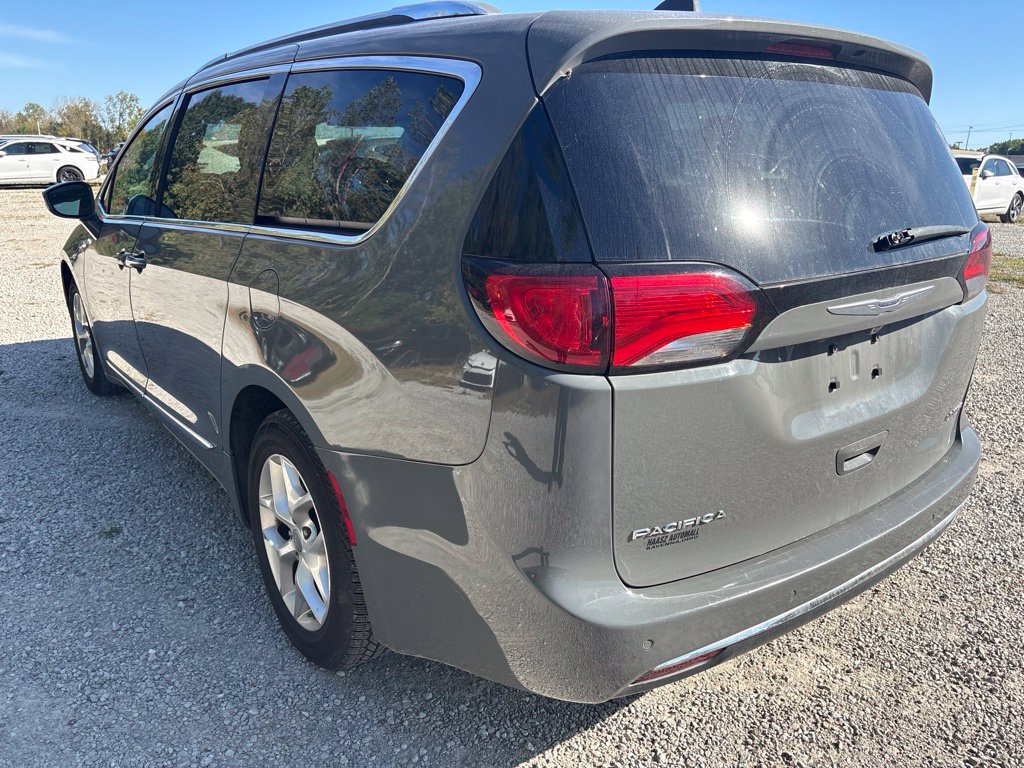 Used 2020 Chrysler Pacifica Limited Minivan/Van