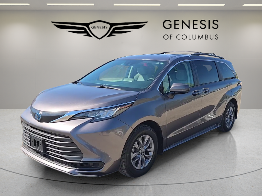 Used 2022 Toyota Sienna LE 8 Passenger Van Passenger Van