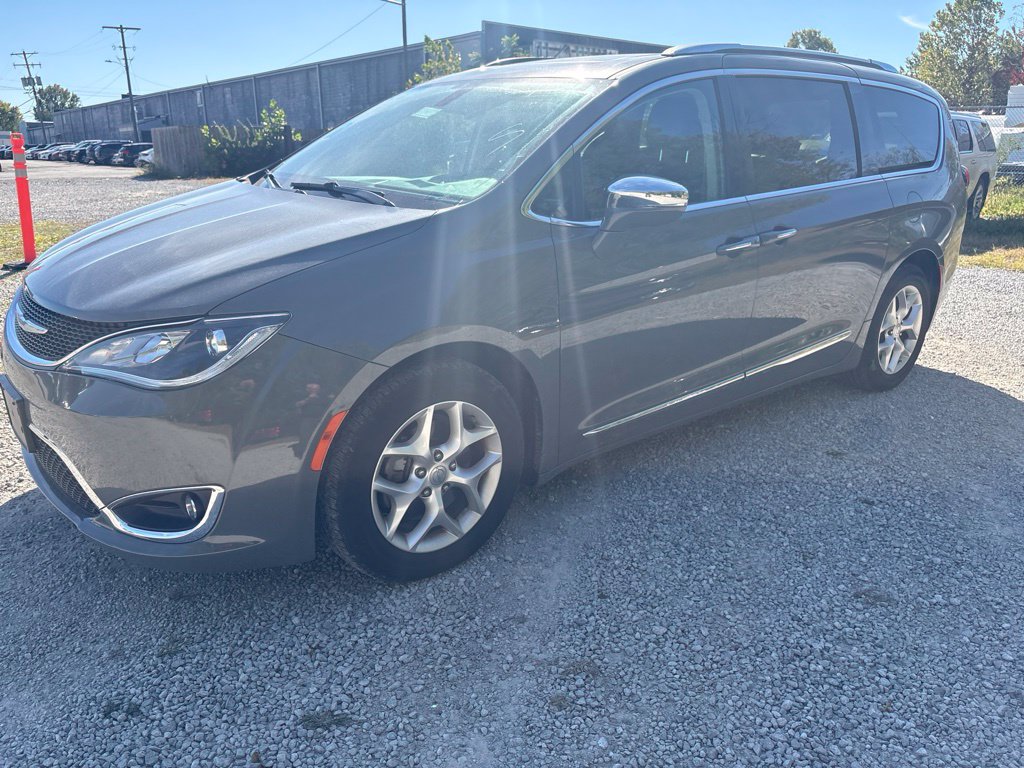Used 2020 Chrysler Pacifica Limited Minivan/Van