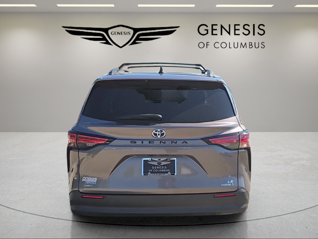 Used 2022 Toyota Sienna LE 8 Passenger Van Passenger Van
