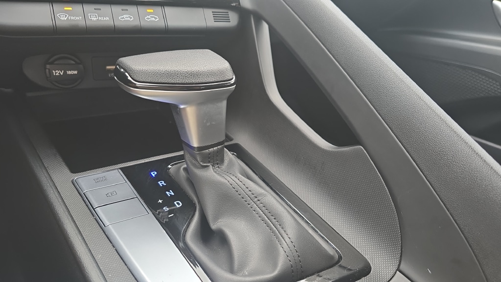 2024 Hyundai Elantra SEL - Photo 22