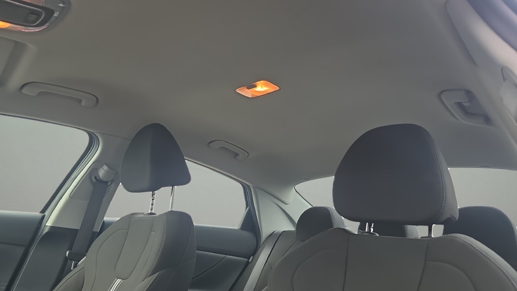 2024 Hyundai Elantra SEL - Photo 27