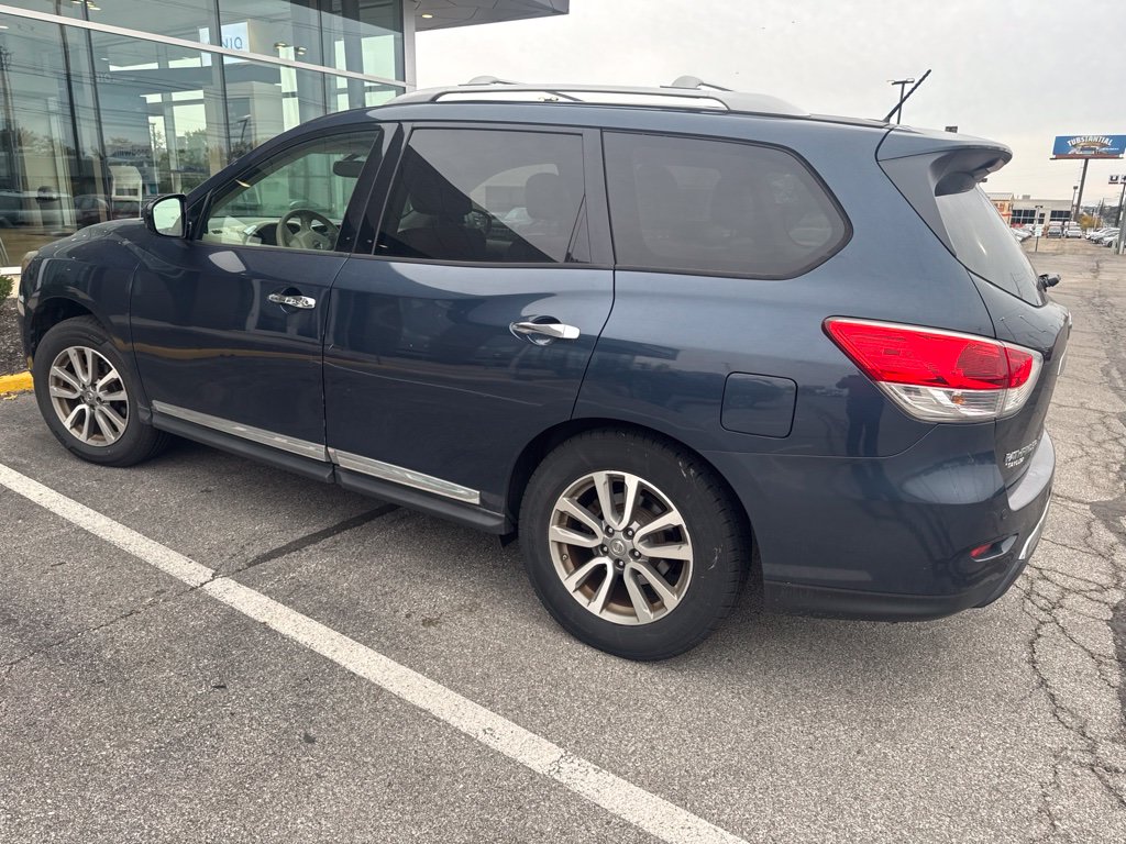 Used 2013 Nissan Pathfinder SL SUV