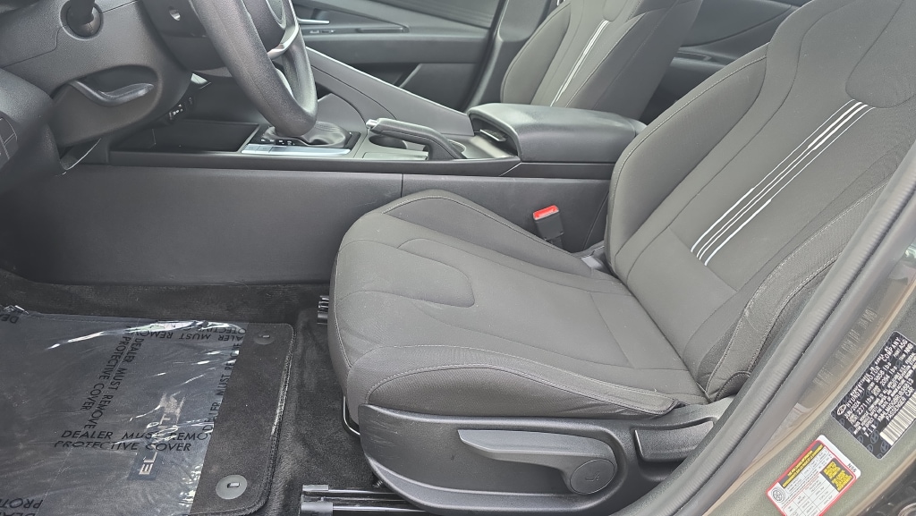 2024 Hyundai Elantra SEL - Photo 14