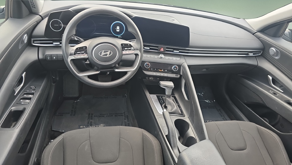 2024 Hyundai Elantra SEL - Photo 18