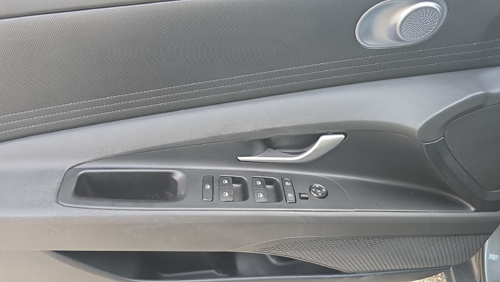 2024 Hyundai Elantra SEL - Photo 16