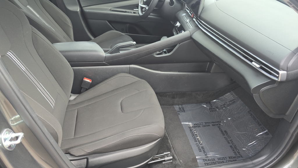 2024 Hyundai Elantra SEL - Photo 13