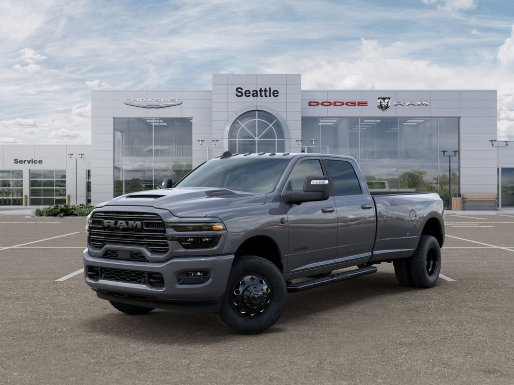 New 2026 Ram 3500 LARAMIE CREW CAB 4X4 8' BOX Pickup