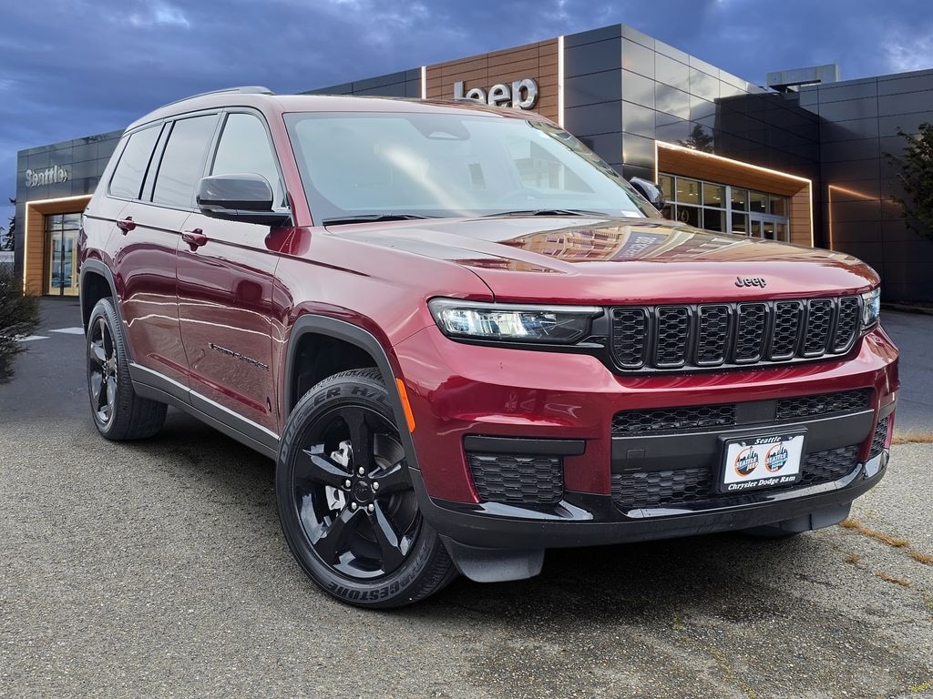 Used 2023 Jeep Grand Cherokee L Altitude SUV