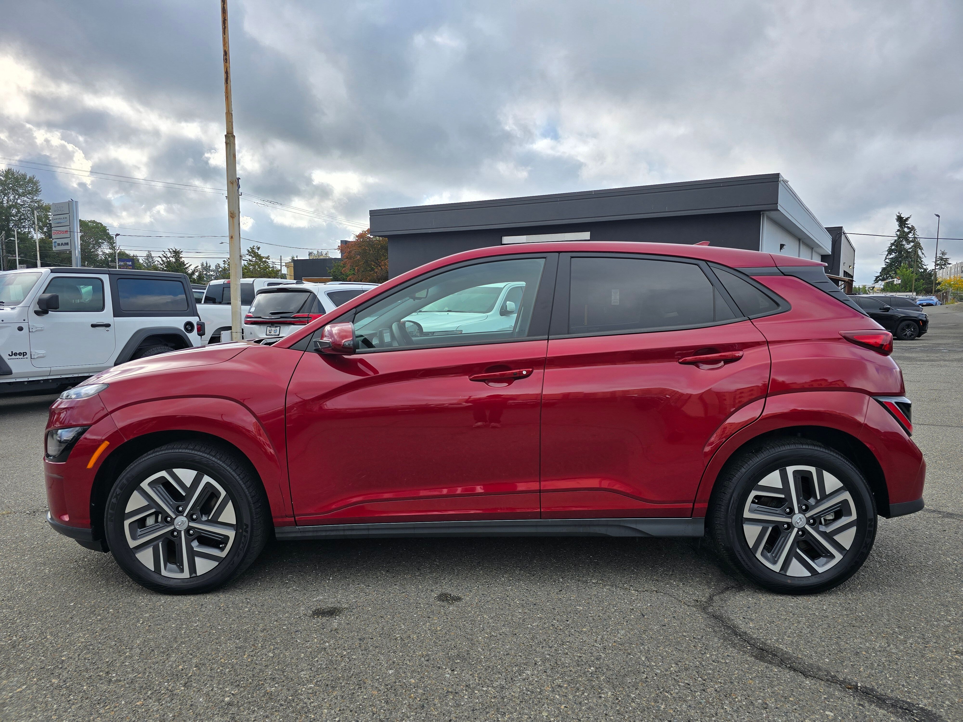 Used 2023 Hyundai Kona Electric SE SUV