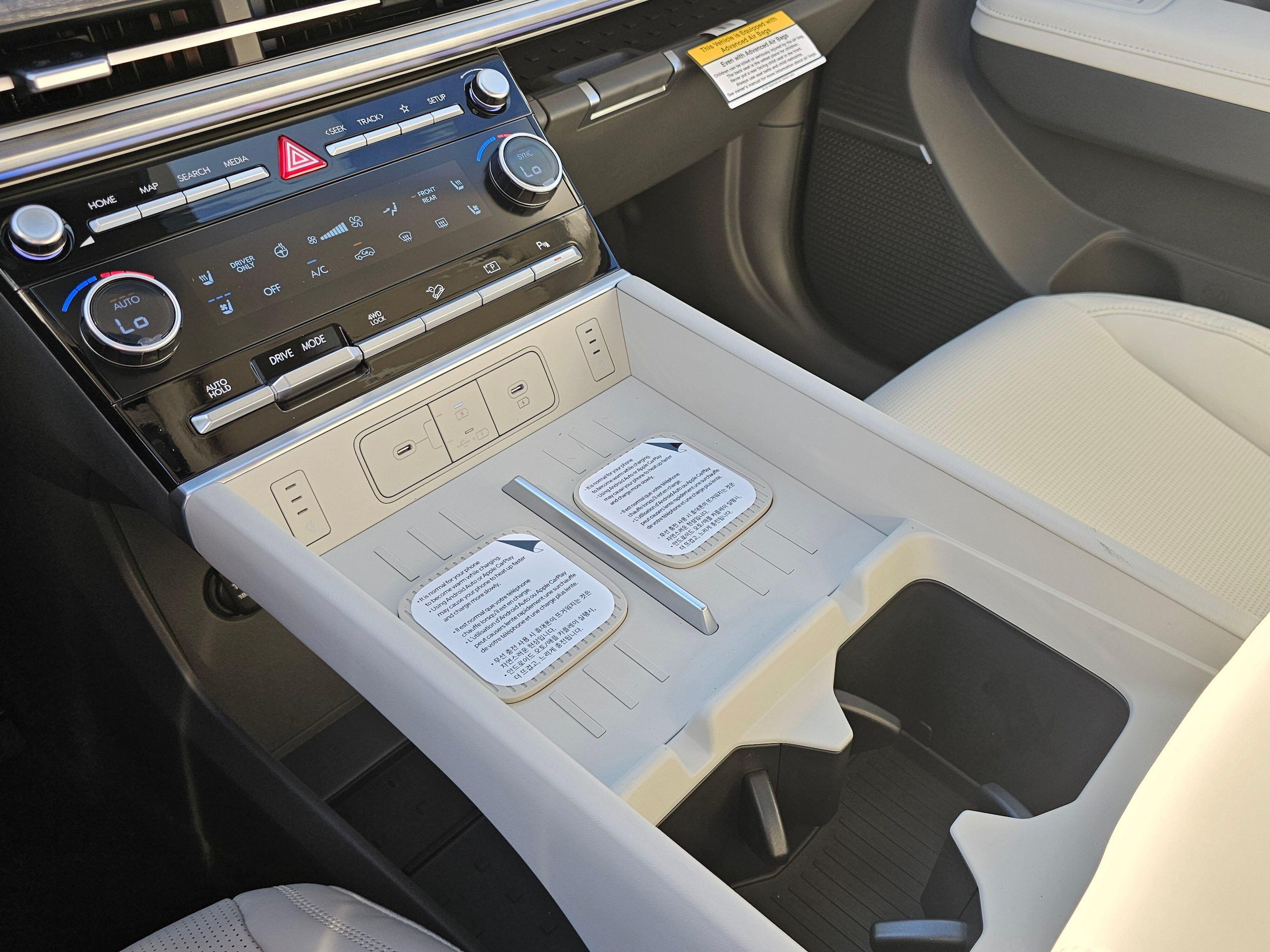 2026 Hyundai Santa Fe Calligraphy - Photo 19