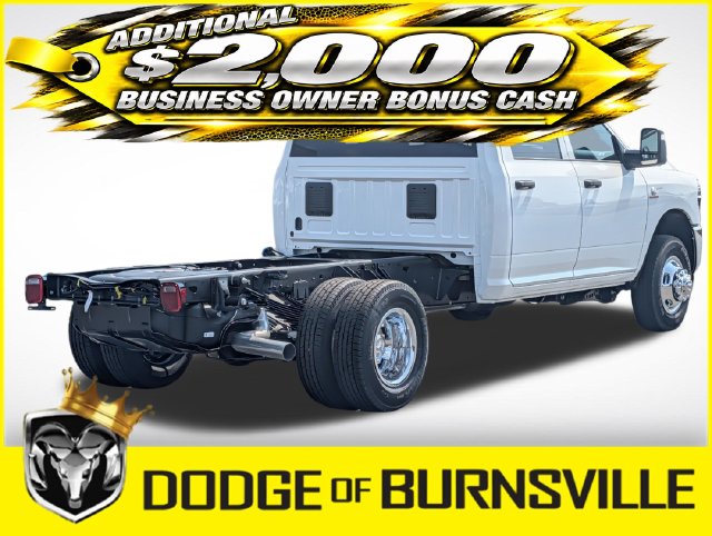 New 2026 Ram 3500 Chassis Cab TRADESMAN CREW 4X4 60' CA Pickup