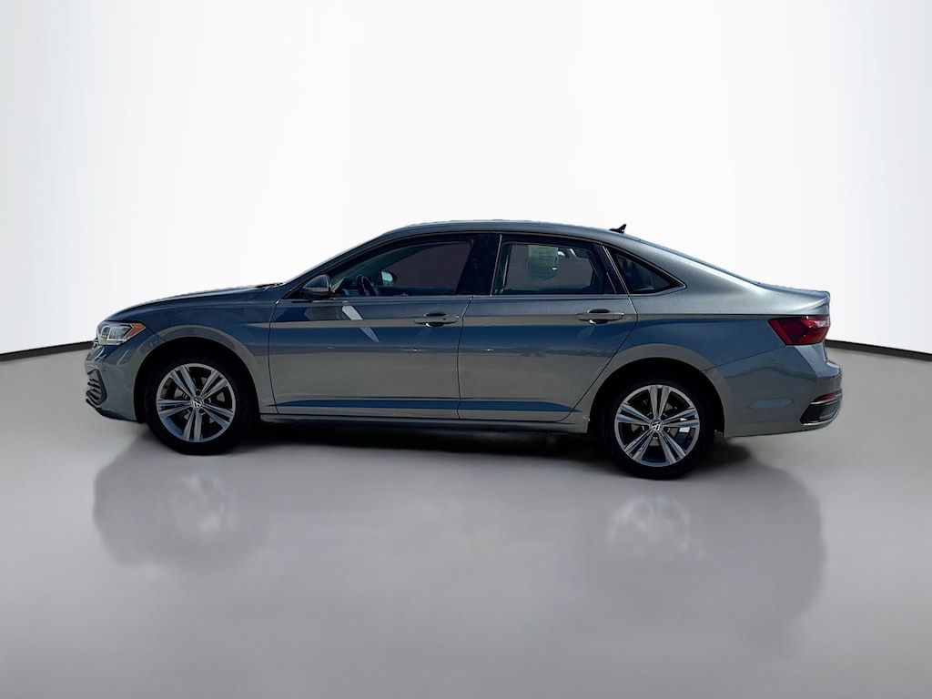 Used 2024 Volkswagen Jetta SE 4dr Car