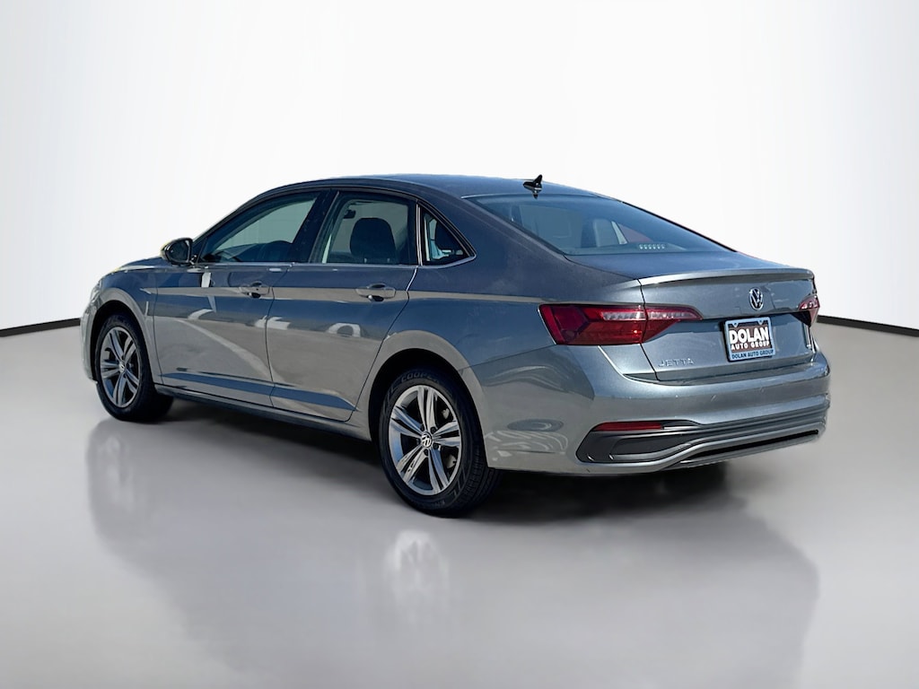 Used 2024 Volkswagen Jetta SE 4dr Car