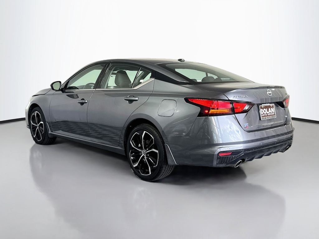 Used 2025 Nissan Altima SR 4dr Car