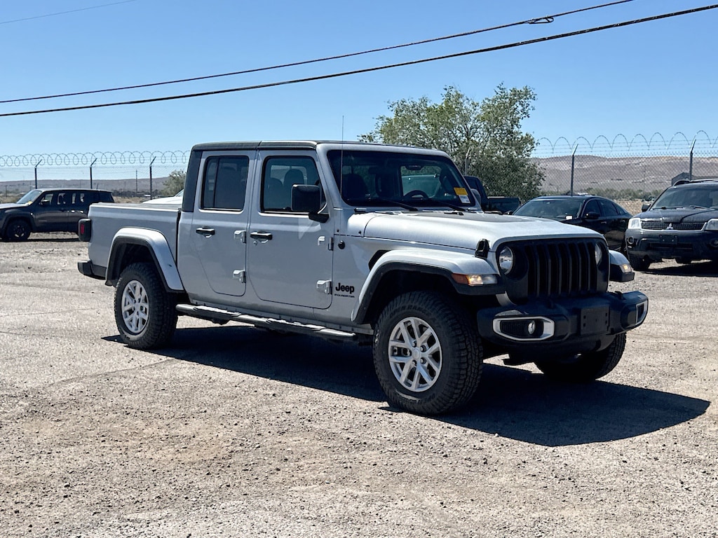 Used 2023 Jeep Gladiator Sport Crew Cab Pickup