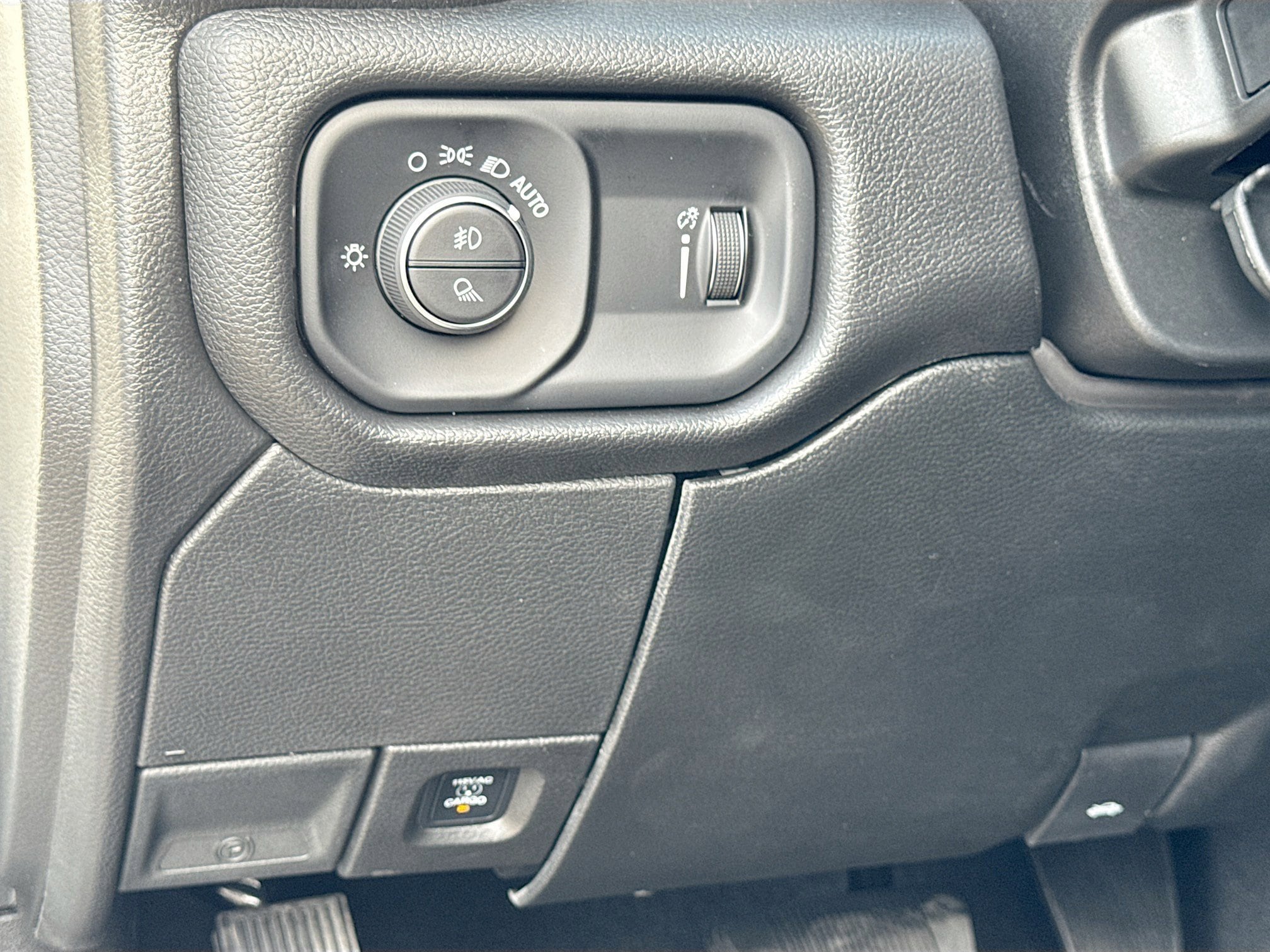 2025 RAM 2500 Tradesman - Photo 25