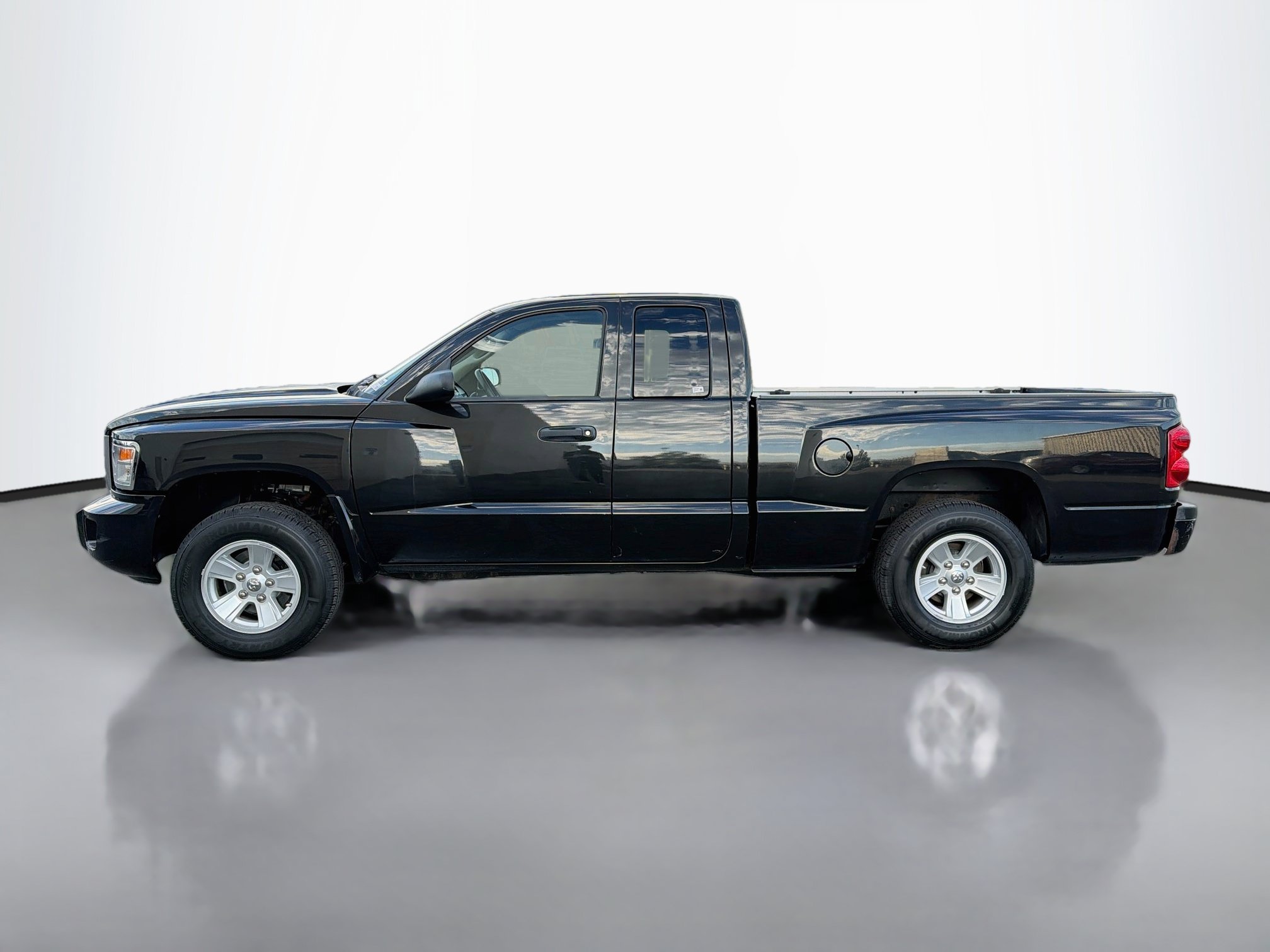 Used 2008 Dodge Dakota SLT Extended Cab Pickup