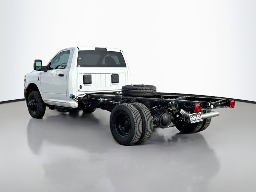 New 2026 Ram 3500 Chassis Cab Tradesman/Big Horn Pickup