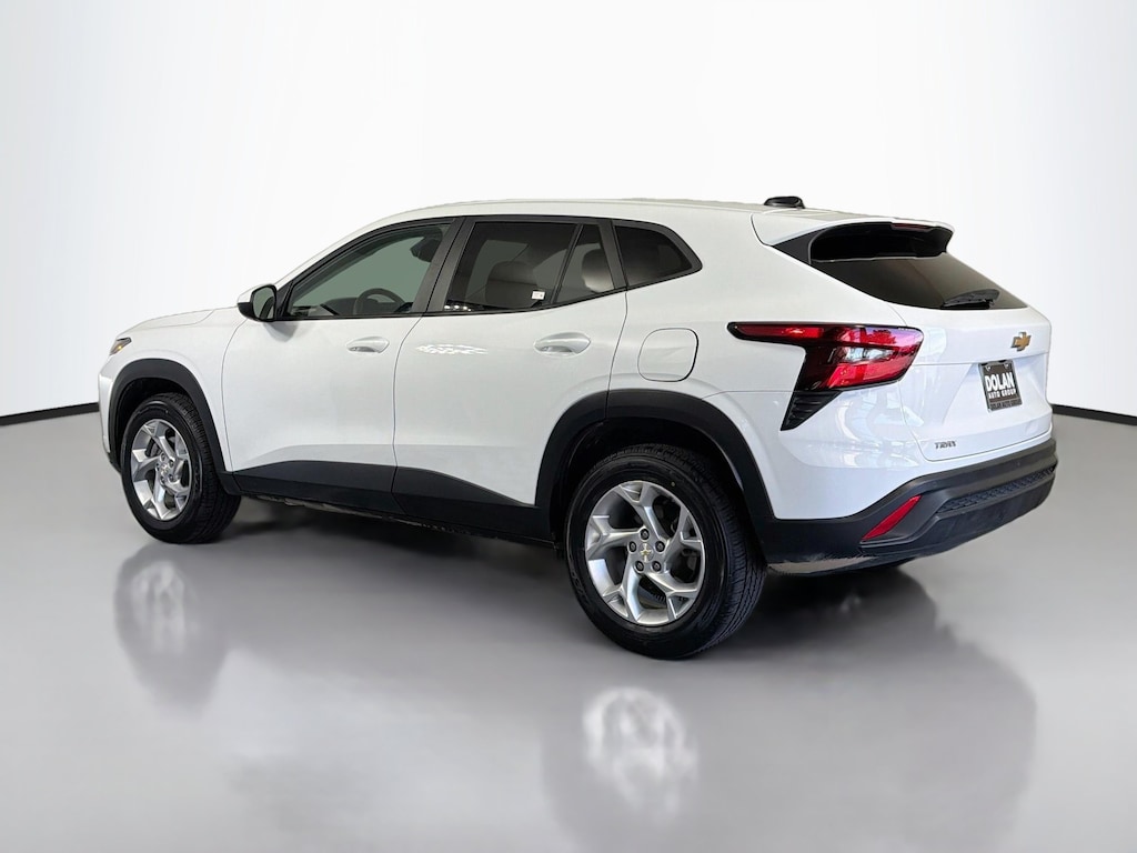 Used 2024 Chevrolet Trax LS Sport Utility