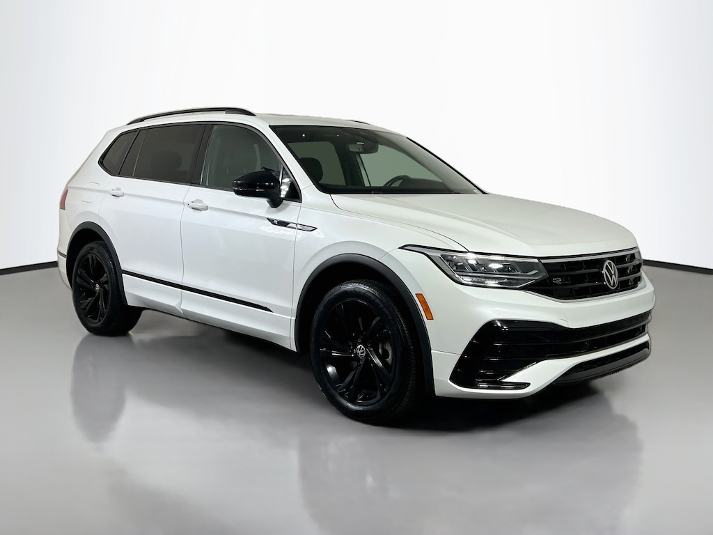 Used 2023 Volkswagen Tiguan SE R-Line Black Sport Utility