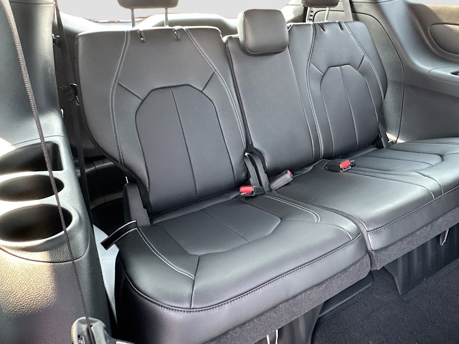 2026 Chrysler Voyager LX - Photo 30