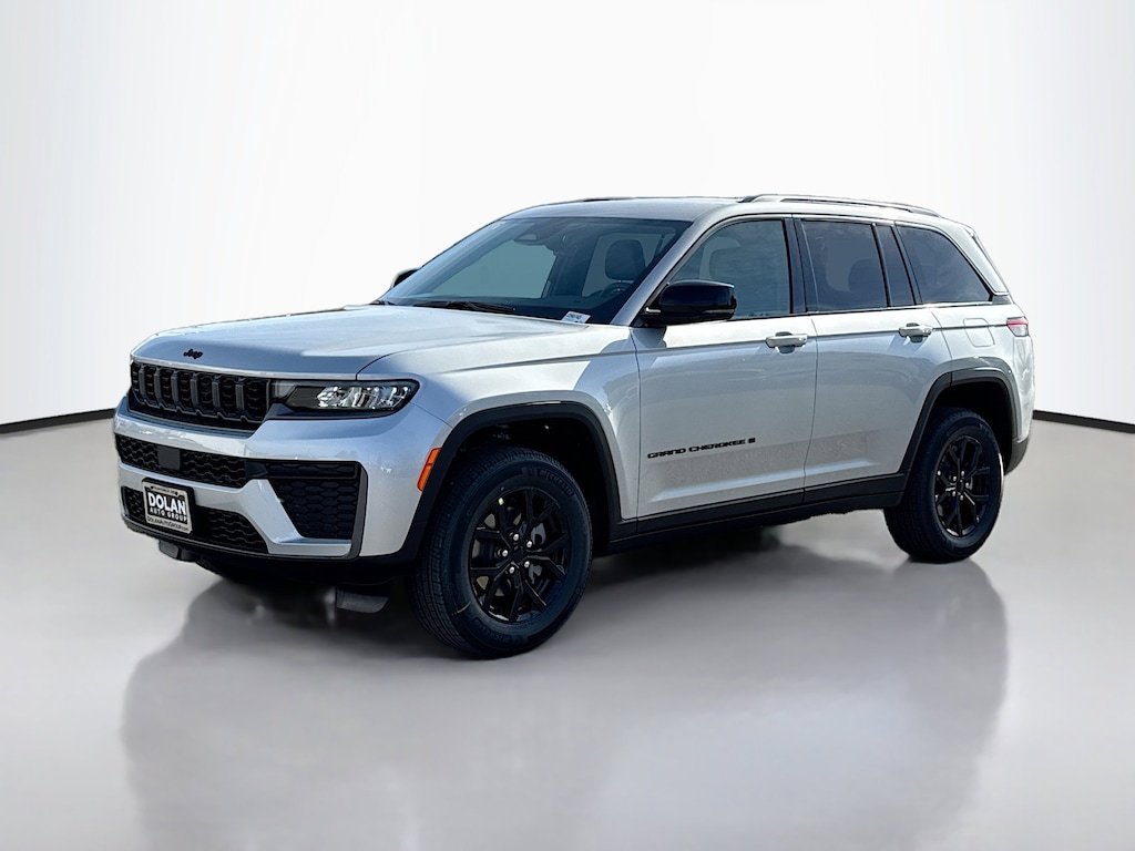 New 2026 Jeep Grand Cherokee Laredo Sport Utility