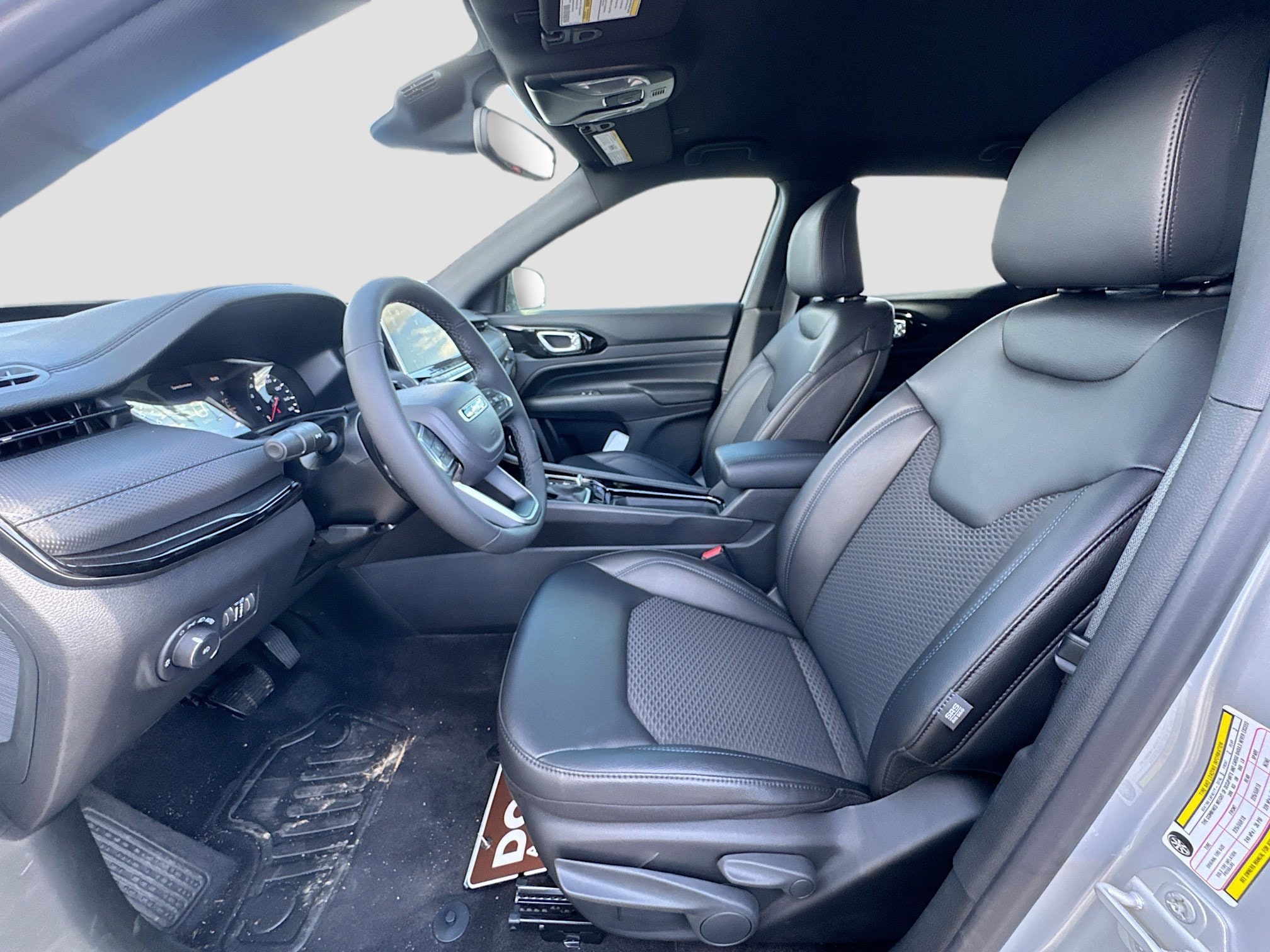 2026 Jeep Compass Latitude Altitude - Photo 8