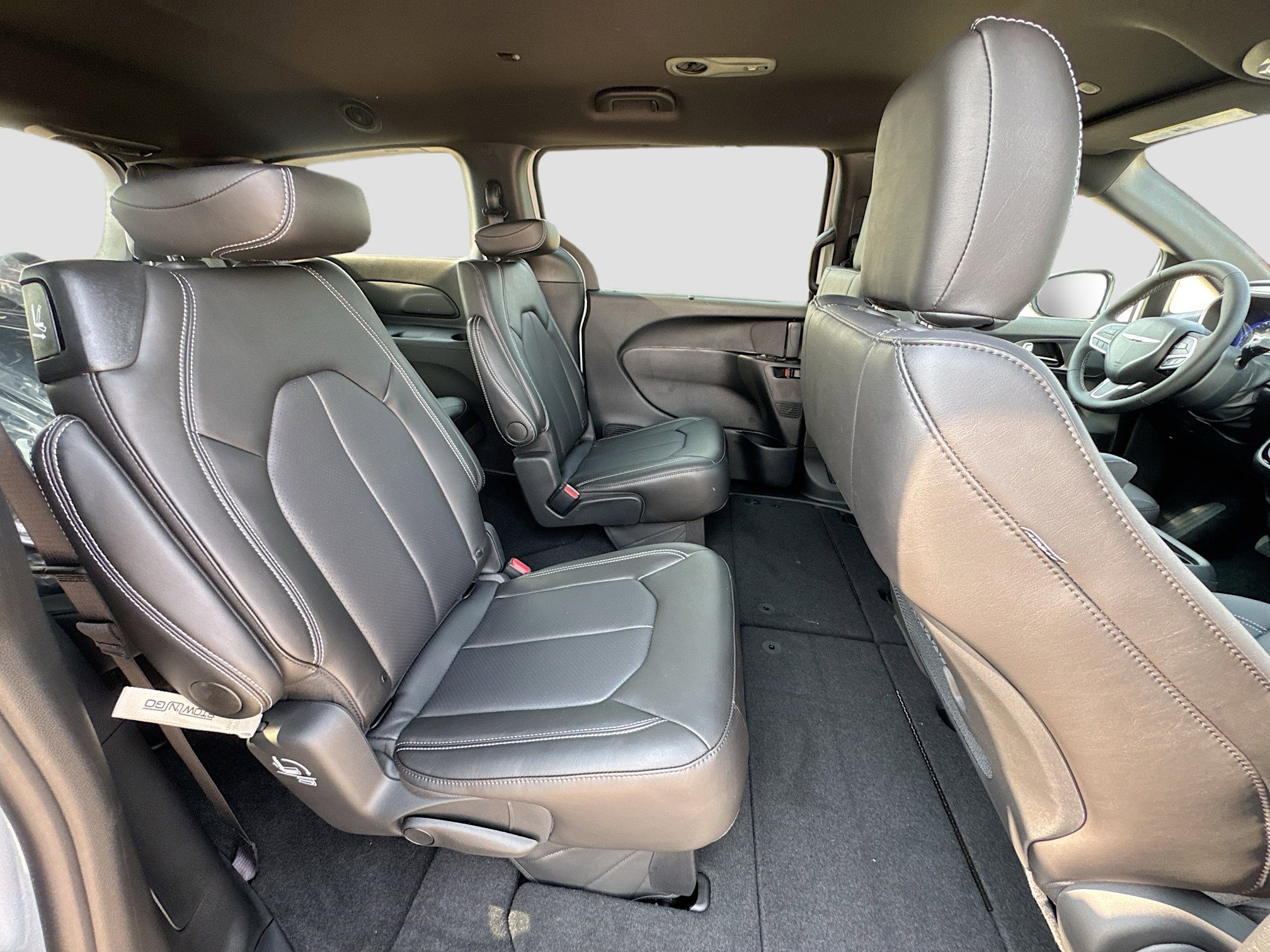 2026 Chrysler Voyager LX - Photo 31