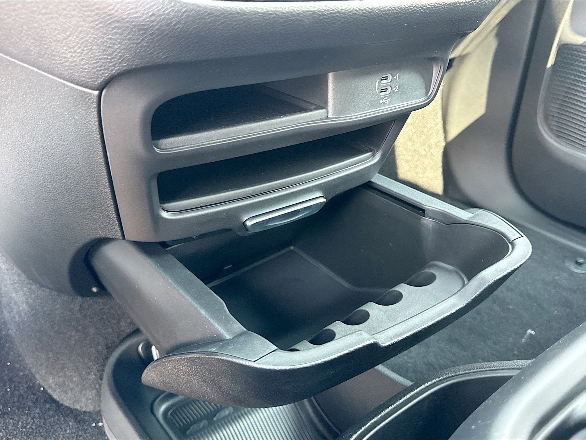 2026 Chrysler Voyager LX - Photo 26