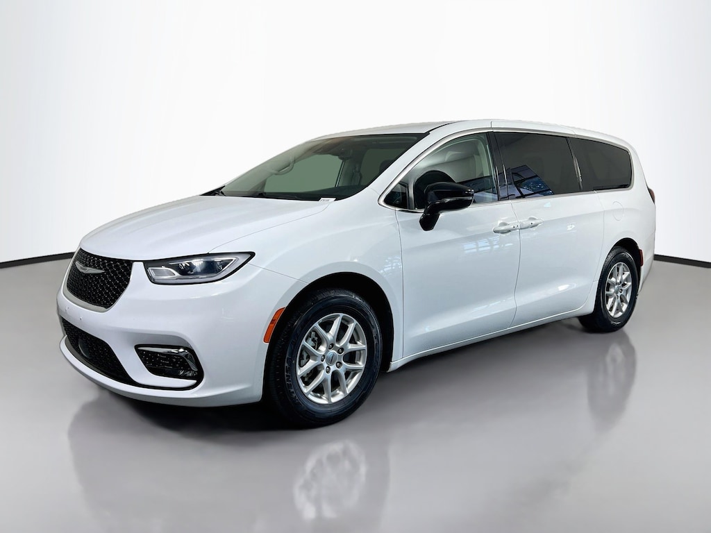 Certified 2024 Chrysler Pacifica Touring L Mini-van, Passenger