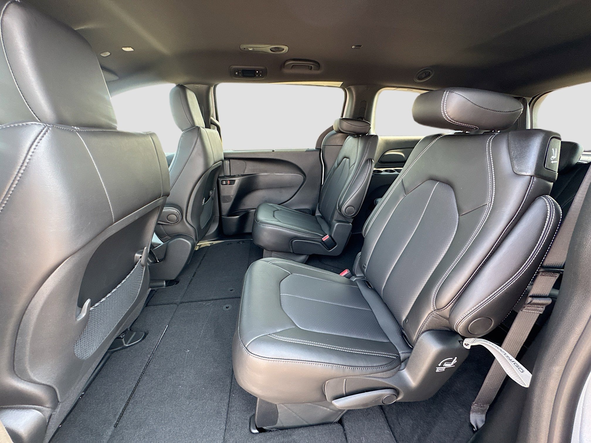 2026 Chrysler Voyager LX - Photo 28