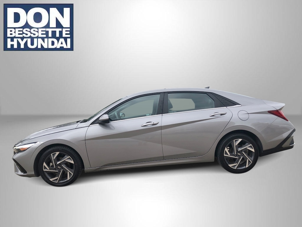 Certified 2025 Hyundai Elantra SEL Convenience Car
