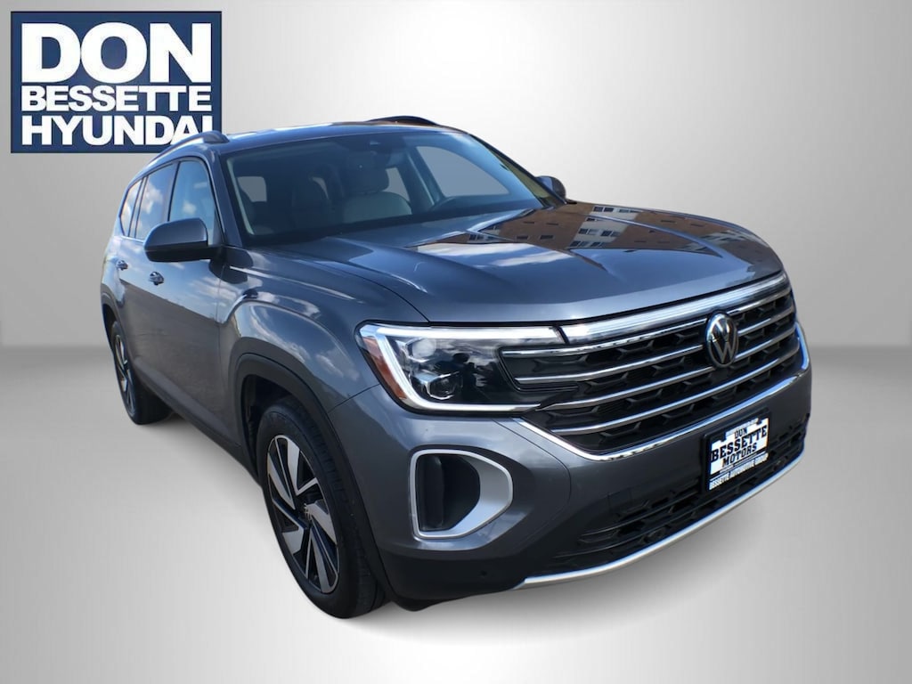 Used 2024 Volkswagen Atlas 2.0T SE w/Technology Sport Utility