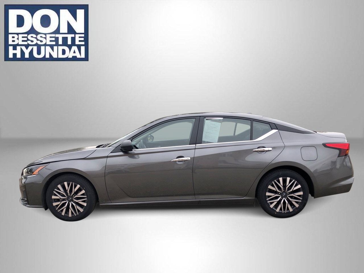 Used 2025 Nissan Altima SV Car