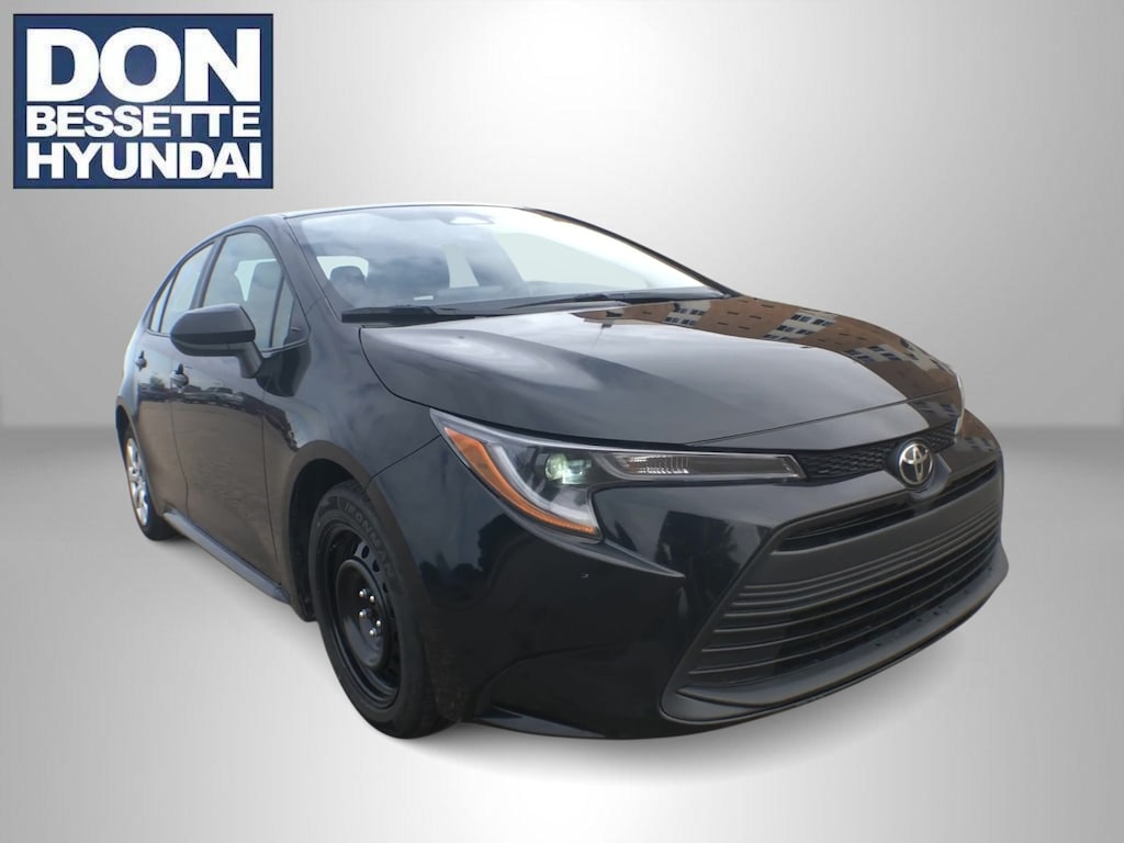 Used 2025 Toyota Corolla LE Car