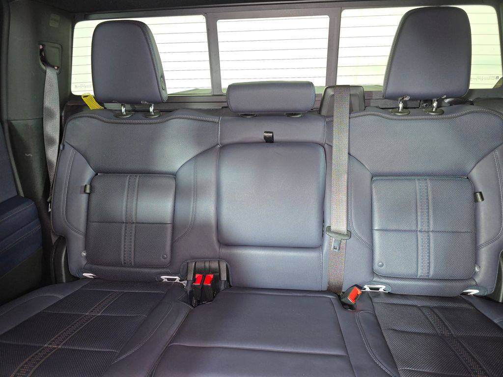2024 Chevrolet Silverado 1500 High Country - Photo 14
